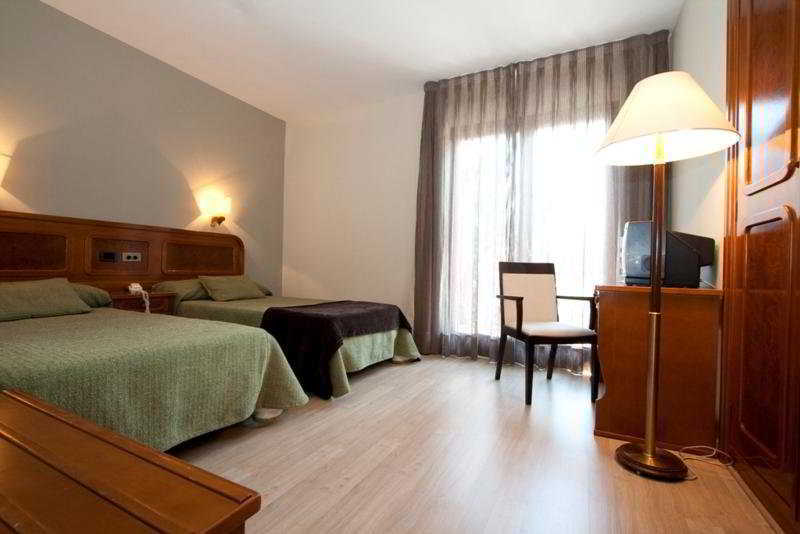 Hotel Snoe Condes Del Pallars 3*