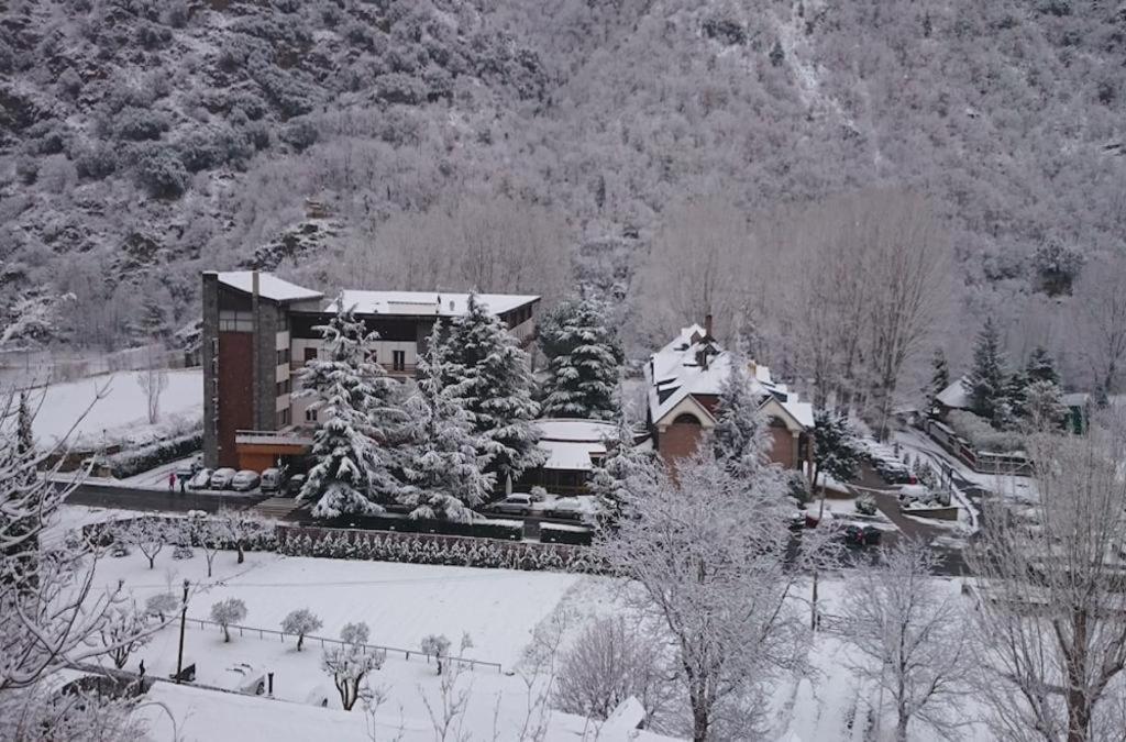 Hotel Snoe Condes Del Pallars 3*